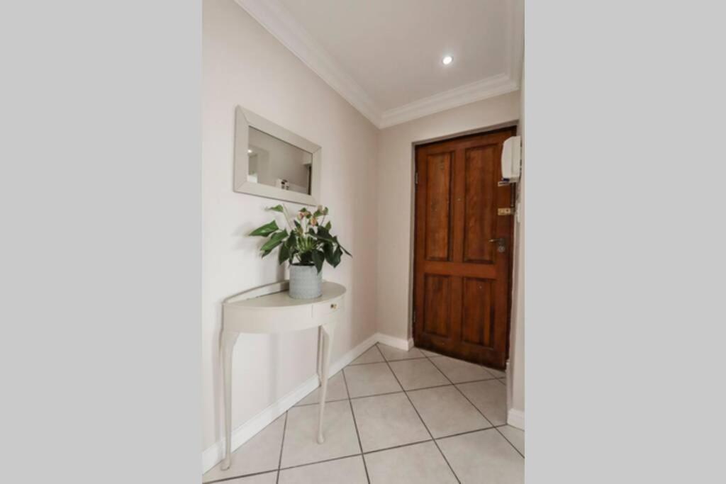 Oceanview Apartments The Look Out Jeffreys Bay Exterior photo